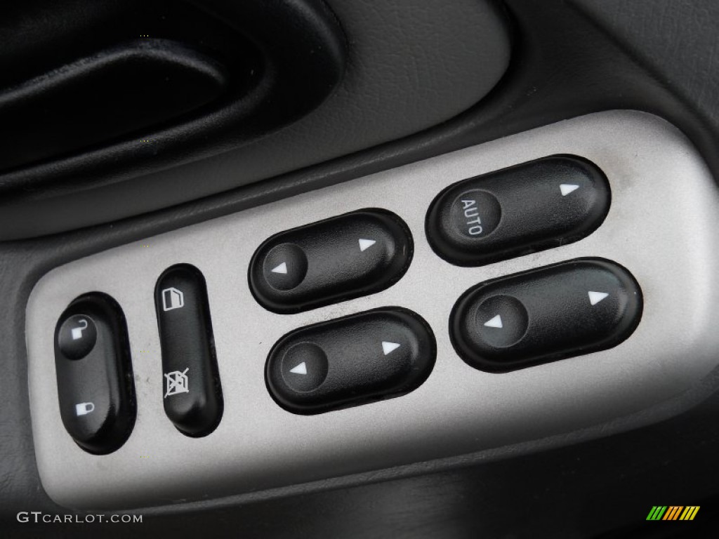 2007 Ford Escape XLT 4WD Controls Photo #55600204