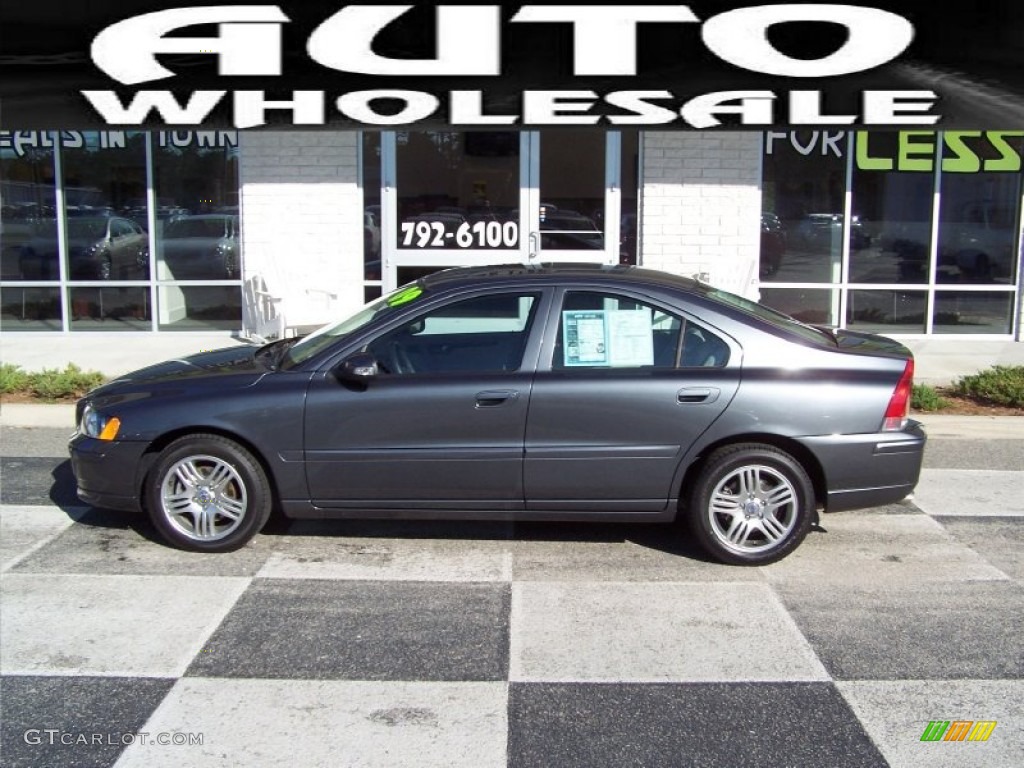 2009 S60 2.5T - Titanium Grey Metallic / Taupe photo #1