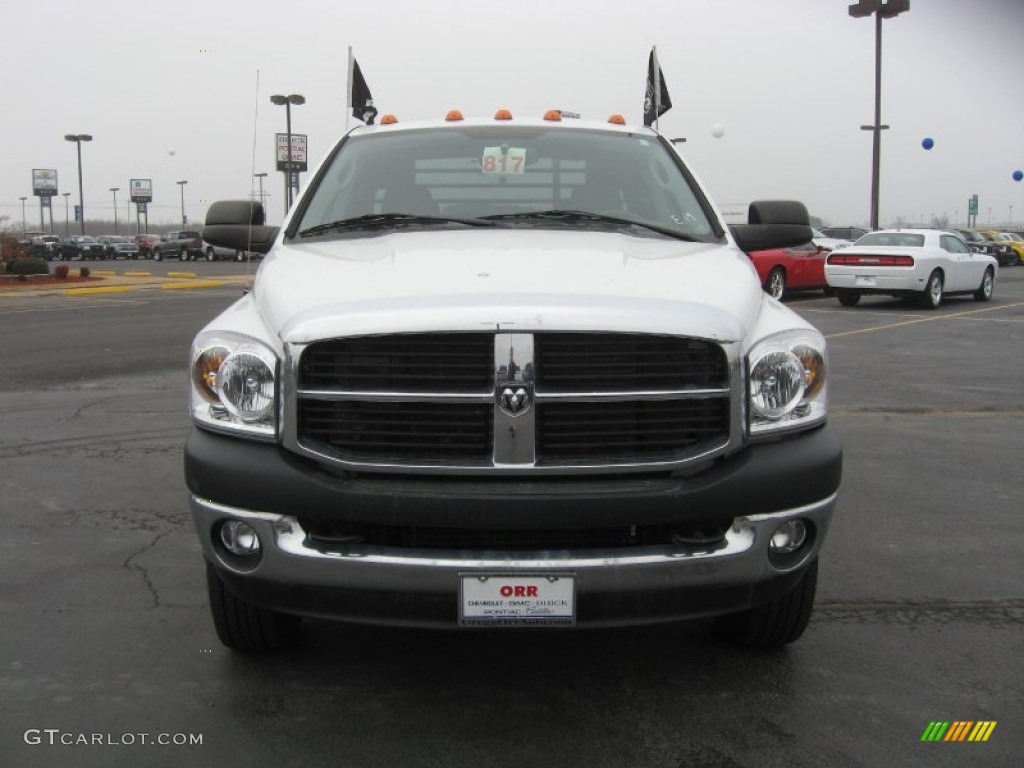 2008 Ram 3500 SLT Quad Cab 4x4 Chassis - Bright White / Khaki photo #2