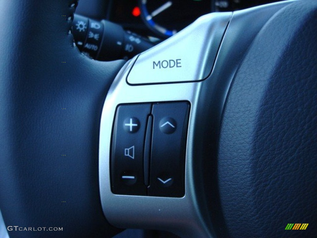 2011 Lexus CT 200h Hybrid Premium Controls Photo #55604470