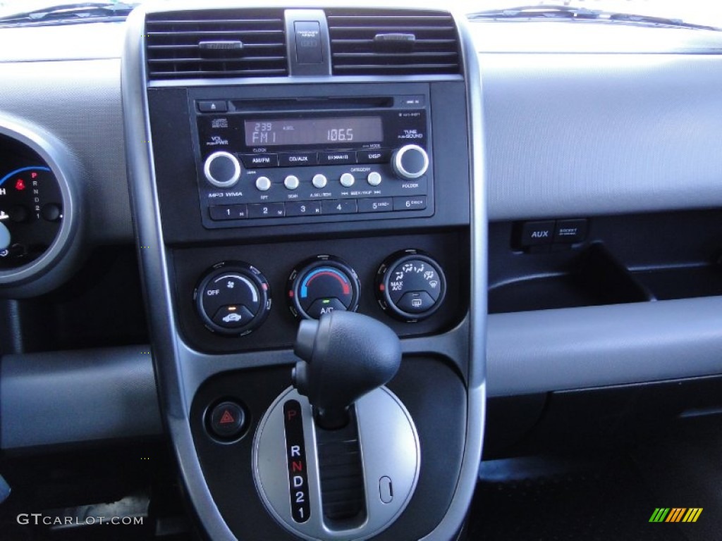 2010 Honda Element EX Controls Photos