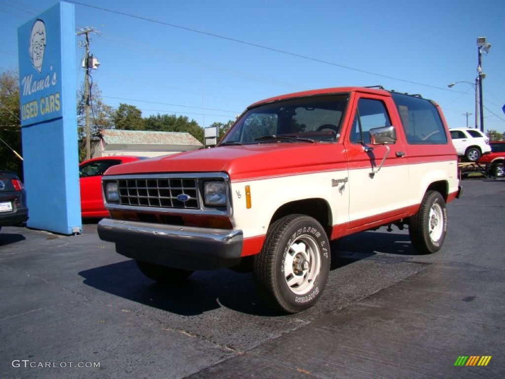 1986 Bronco II XLT 4x4 - Medium Dark Fire Red / Red photo #4