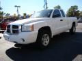 Bright White - Dakota SLT Club Cab Photo No. 4