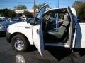 2006 Oxford White Ford F150 XL Regular Cab  photo #11