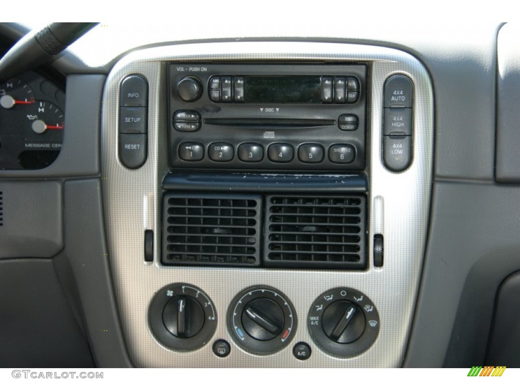 2005 Explorer XLT 4x4 - Medium Wedgewood Blue Metallic / Medium Parchment photo #23