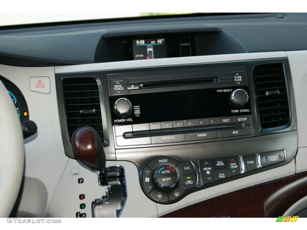 2012 Sienna XLE AWD - Silver Sky Metallic / Light Gray photo #16