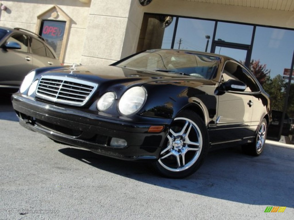 Black Mercedes-Benz CLK