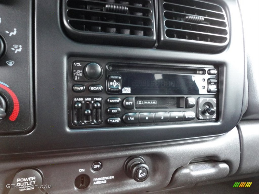 2000 Dodge Dakota SLT Extended Cab 4x4 Audio System Photos