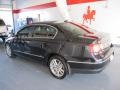 Deep Black - Passat Lux Sedan Photo No. 2