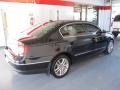 Deep Black - Passat Lux Sedan Photo No. 4