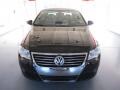Deep Black - Passat Lux Sedan Photo No. 6