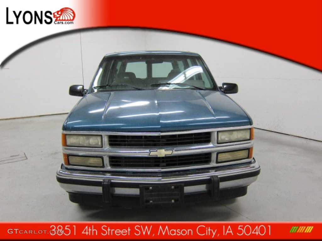 1994 Suburban C1500 - Atlantic Blue Metallic / Gray photo #17