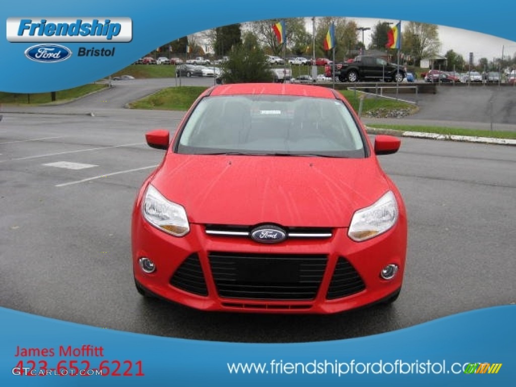 2012 Focus SE Sport Sedan - Race Red / Two-Tone Sport photo #3