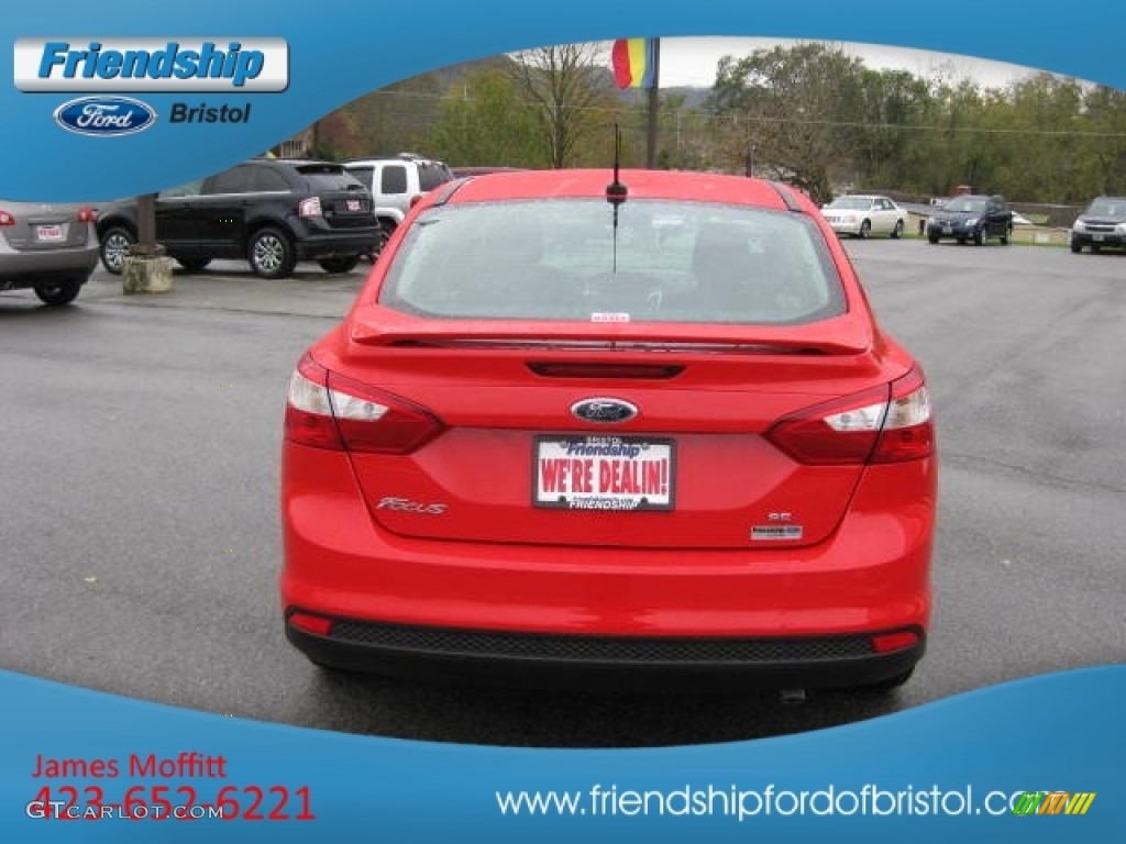 2012 Focus SE Sport Sedan - Race Red / Two-Tone Sport photo #7