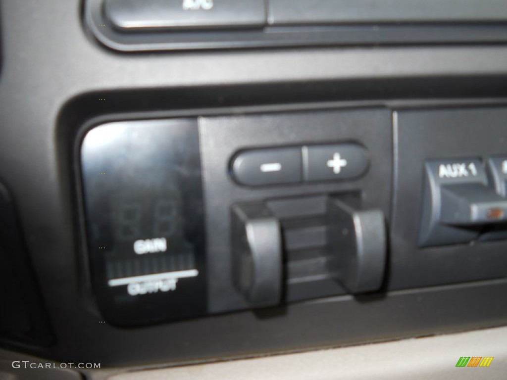 2008 Ford F550 Super Duty XL Regular Cab Chassis Stake Truck Controls Photos
