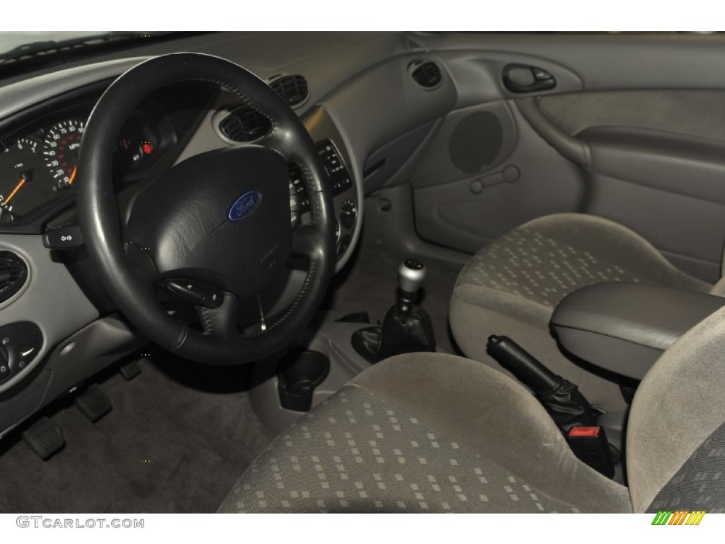 Medium Parchment Interior 2002 Ford Focus ZX3 Coupe Photo #55623740