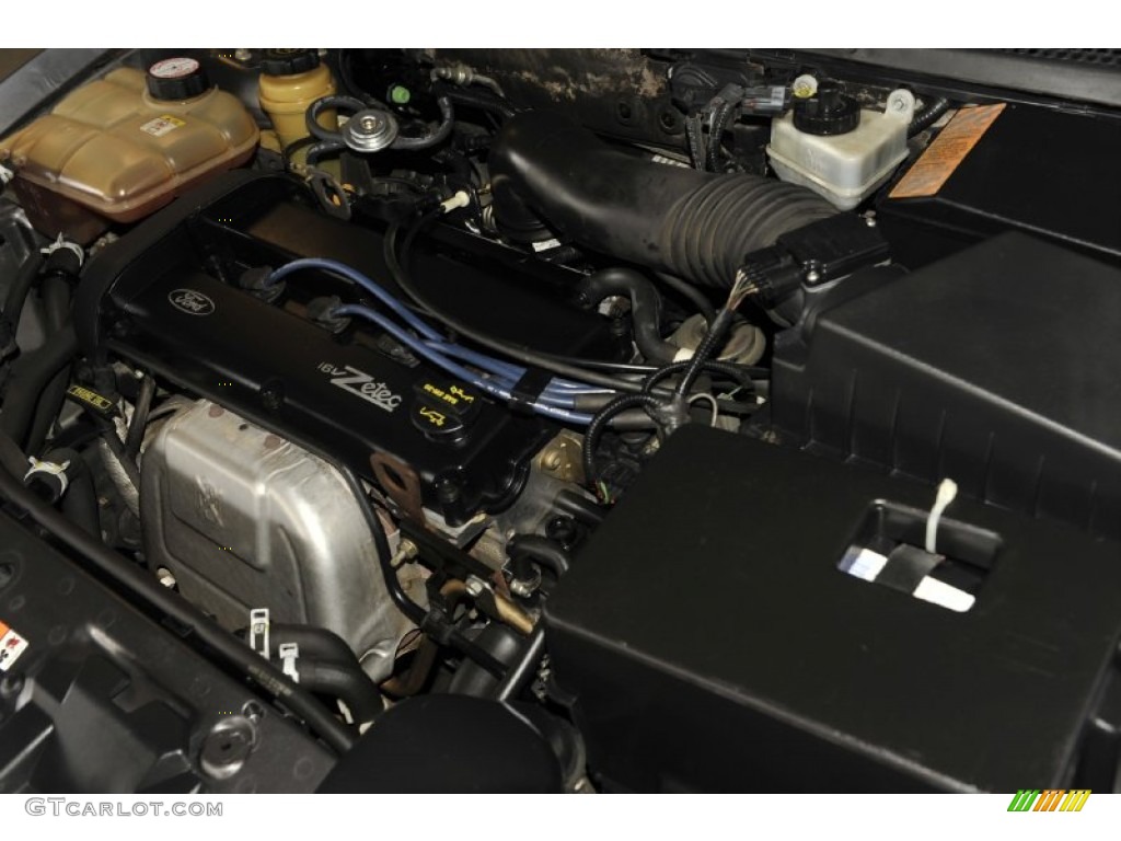 2002 Ford Focus ZX3 Coupe Engine Photos