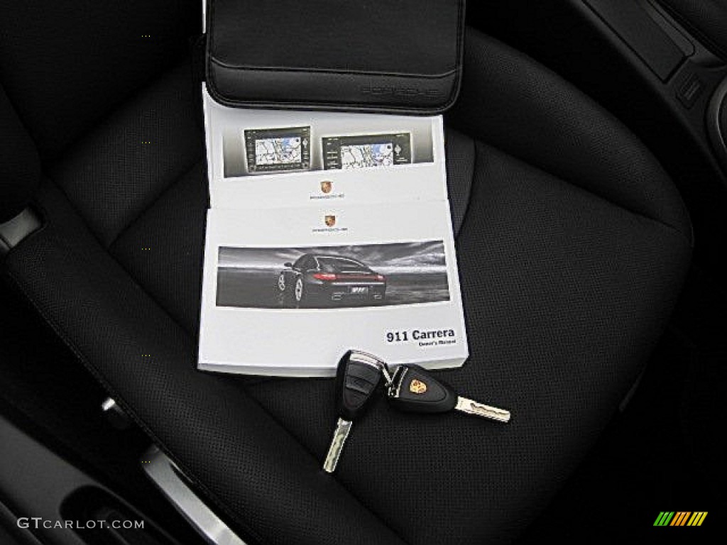 2010 Porsche 911 Carrera 4 Cabriolet Keys Photos