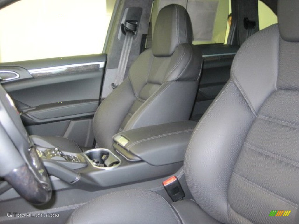 Black Interior 2011 Porsche Cayenne Turbo Photo #55624757