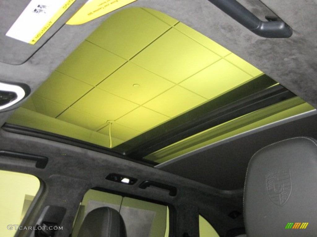 2011 Porsche Cayenne Turbo Sunroof Photo #55624775