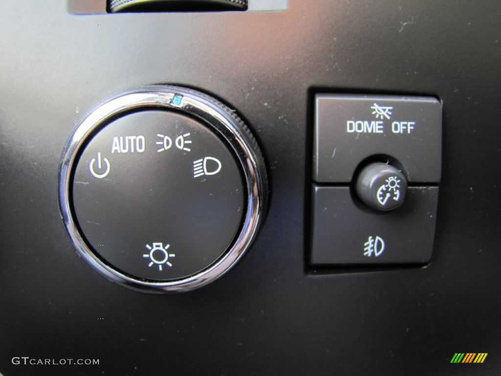 2009 Chevrolet Silverado 3500HD LT Crew Cab 4x4 Controls Photo #55625471