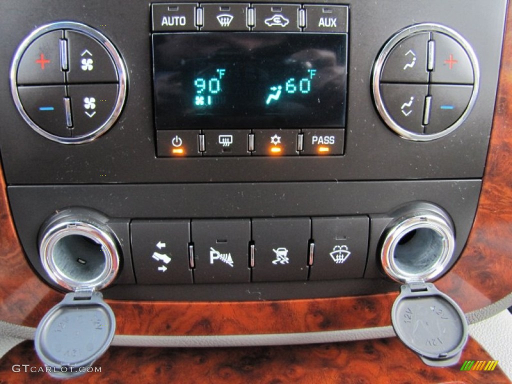 2008 Chevrolet Tahoe LTZ 4x4 Controls Photo #55625828