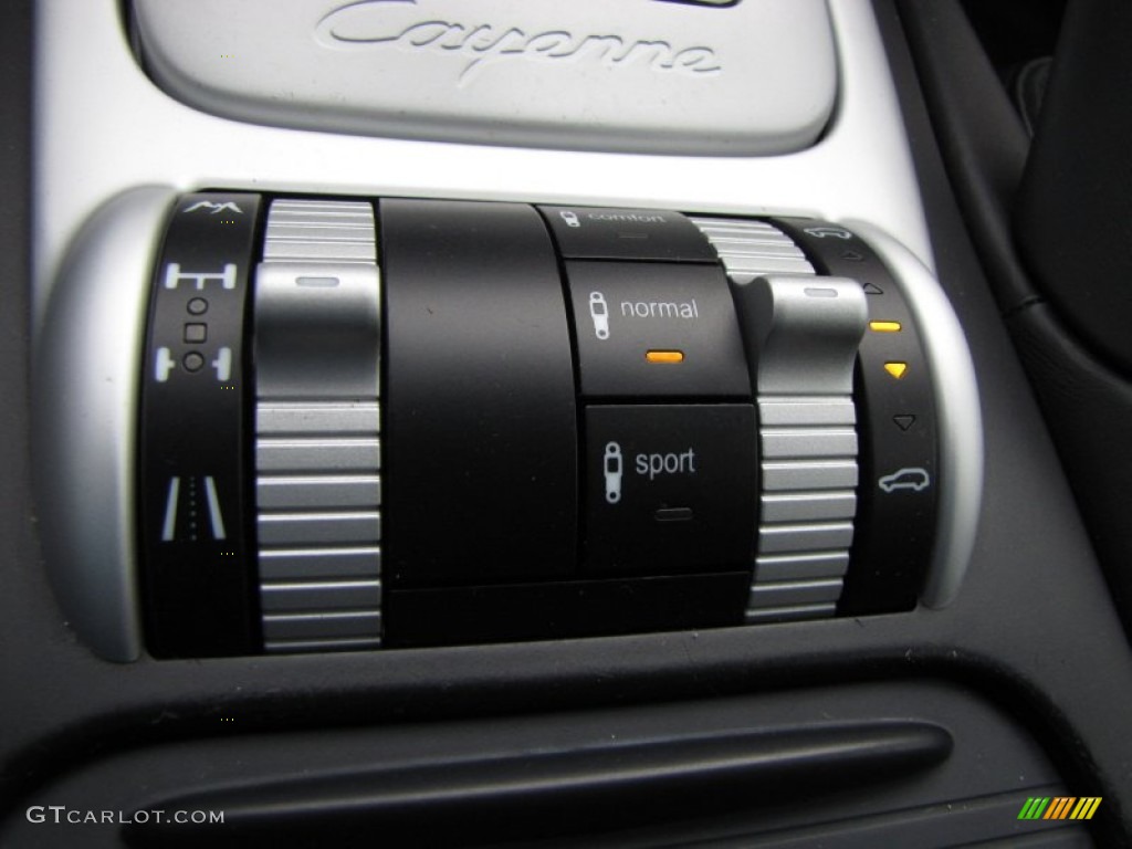 2004 Porsche Cayenne Turbo Controls Photo #55625876