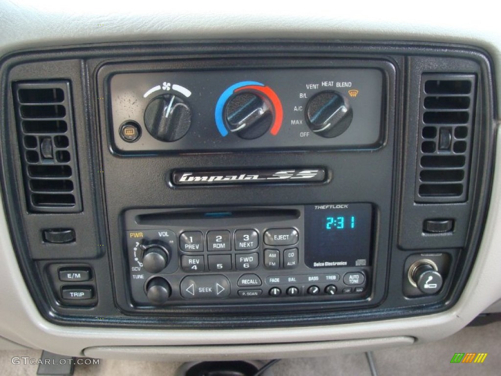 1995 Chevrolet Impala SS Controls Photos