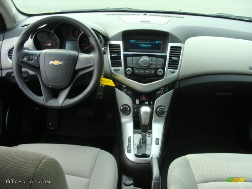 2011 Chevrolet Cruze LT Medium Titanium Dashboard Photo #55631858
