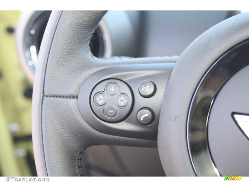 2012 Mini Cooper Countryman Controls Photo #55632287