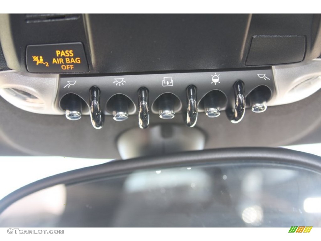 2012 Mini Cooper S Countryman Controls Photo #55632467