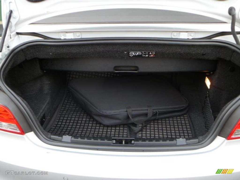 2008 BMW 1 Series 135i Convertible Trunk Photo #55633797