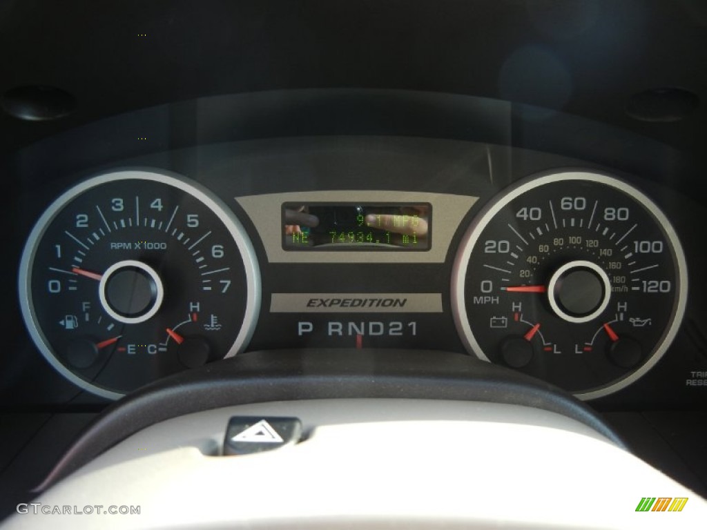 2006 Ford Expedition Limited Gauges Photo #55636386