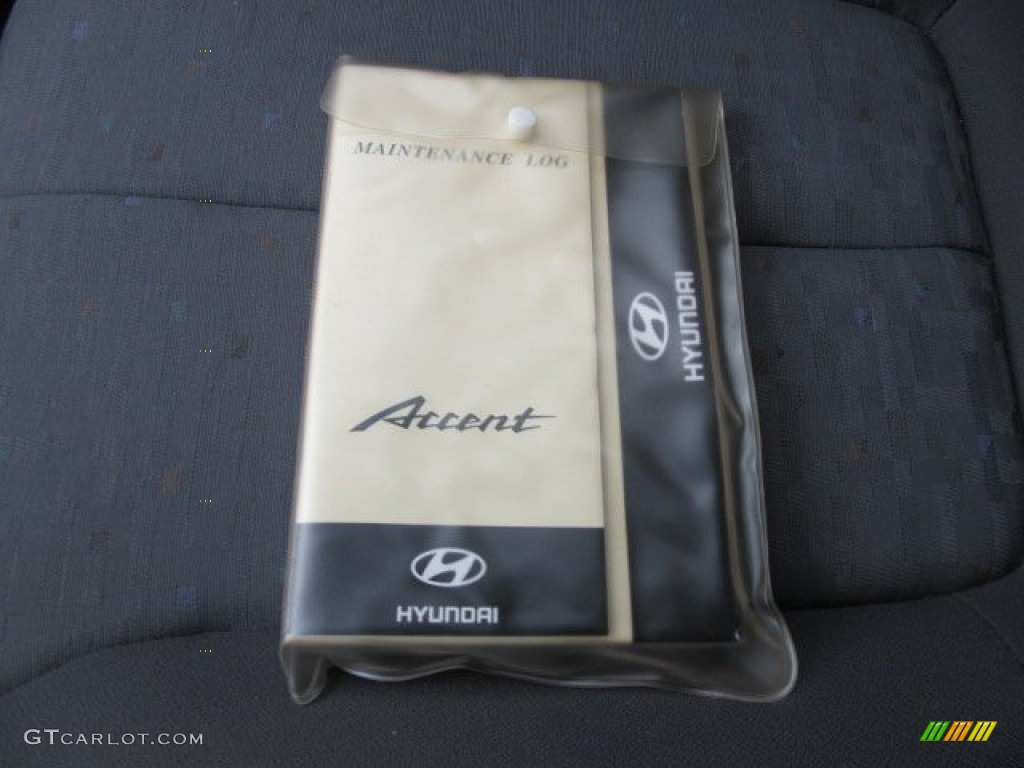 2004 Hyundai Accent GL Sedan Books/Manuals Photos