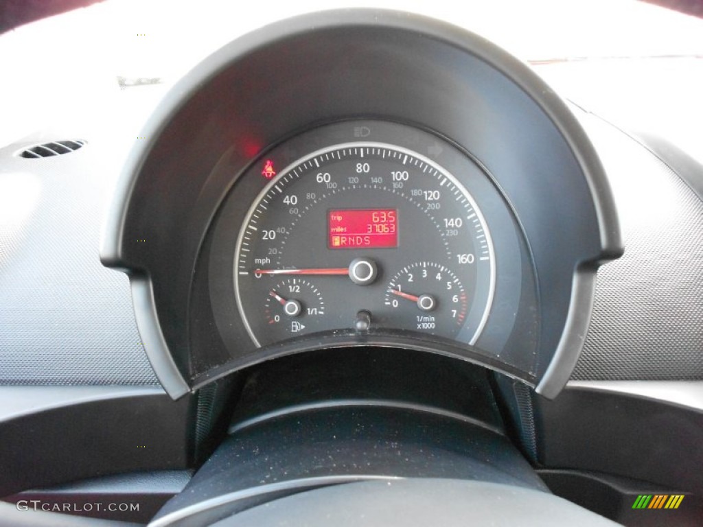 2010 Volkswagen New Beetle 2.5 Coupe Gauges Photo #55637153