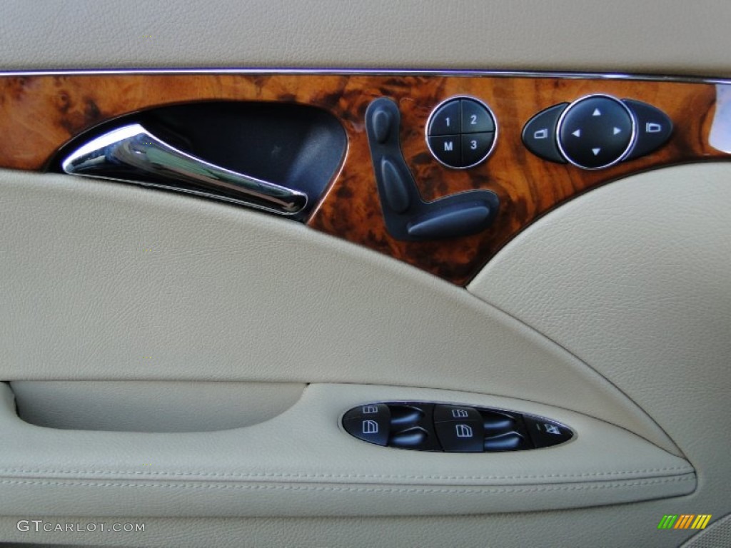 2009 Mercedes-Benz E 320 BlueTEC Sedan Cashmere Door Panel Photo #55641986
