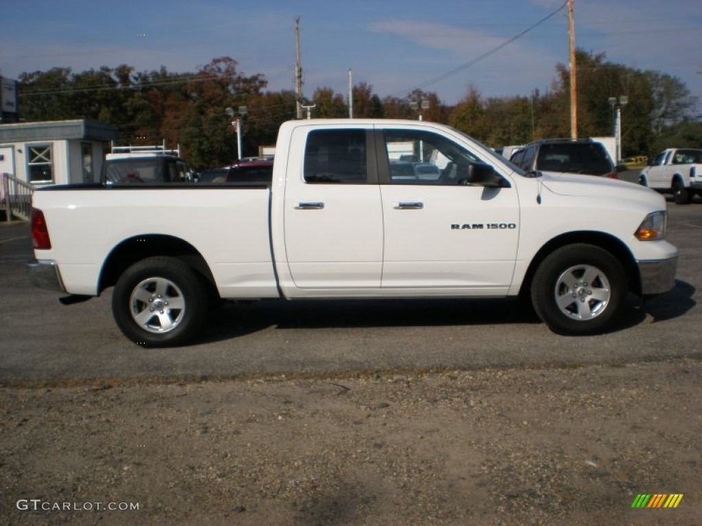 2011 Ram 1500 SLT Quad Cab 4x4 - Bright White / Dark Slate Gray/Medium Graystone photo #4