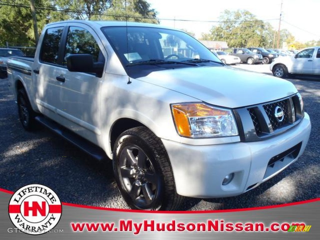 2012 Titan SV Crew Cab - Blizzard White / Sport Apperance Gray/Charcoal photo #1