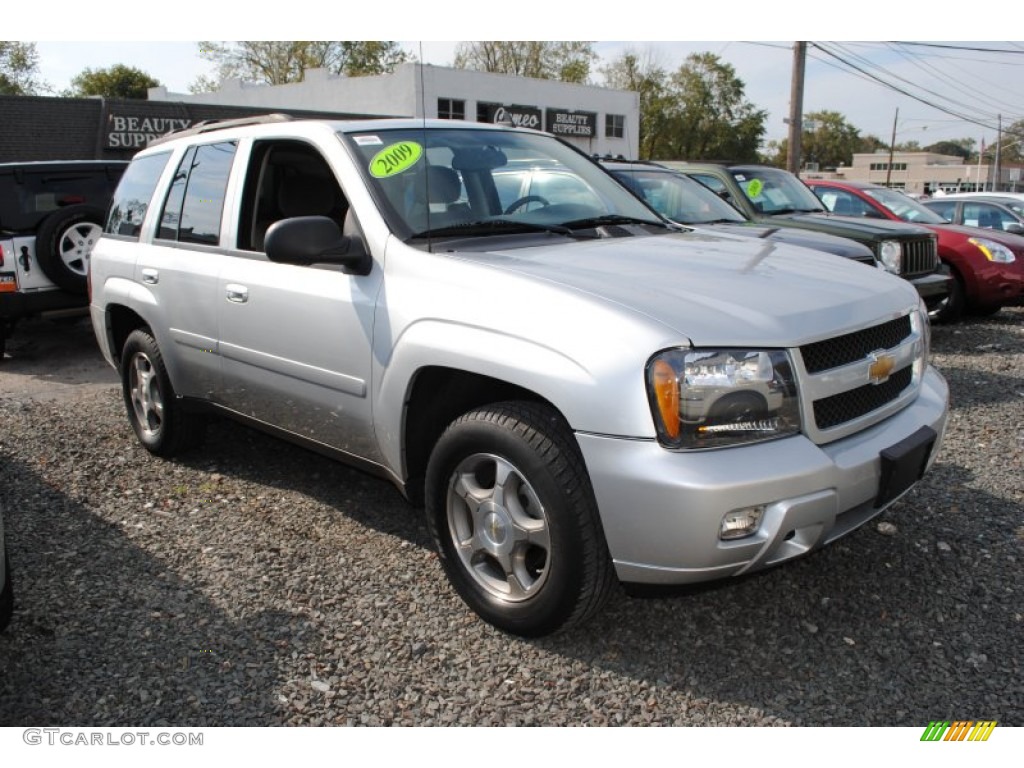 2009 TrailBlazer LT 4x4 - Silver Ice Metallic / Gray photo #3