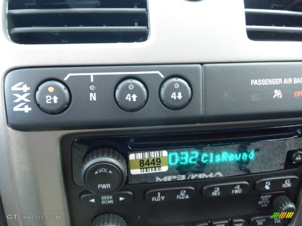 2012 Chevrolet Colorado LT Crew Cab 4x4 Controls Photo #55650779