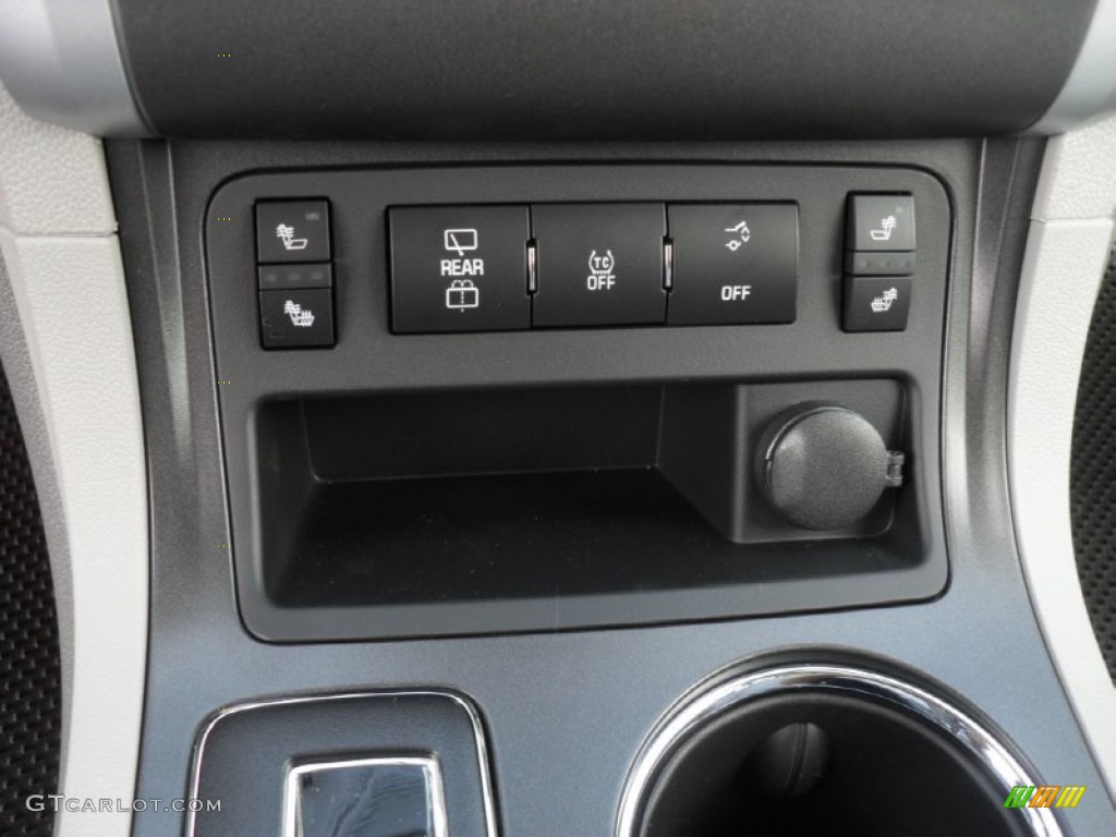 2012 Chevrolet Traverse LT AWD Controls Photo #55651658