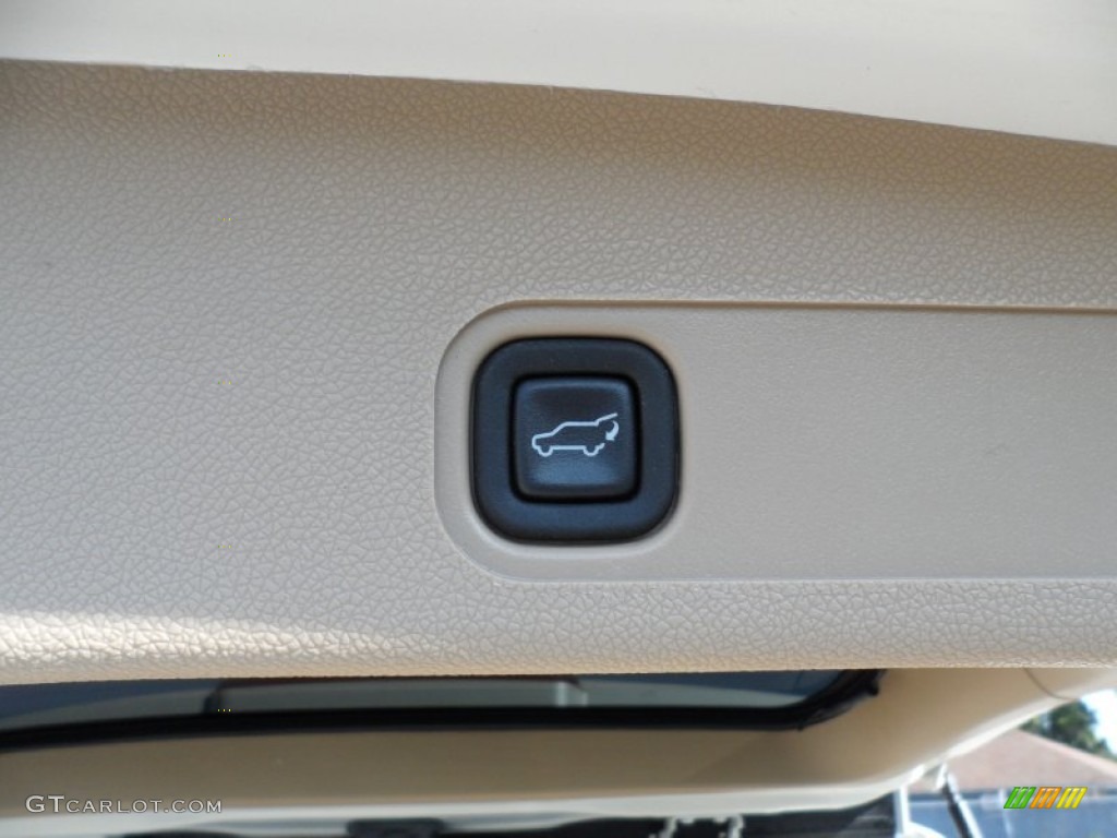 2009 Tahoe LTZ - White Diamond Tricoat / Light Cashmere photo #30