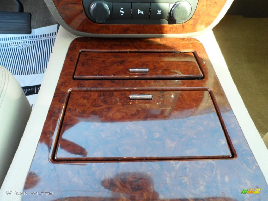 2009 Tahoe LTZ - White Diamond Tricoat / Light Cashmere photo #41