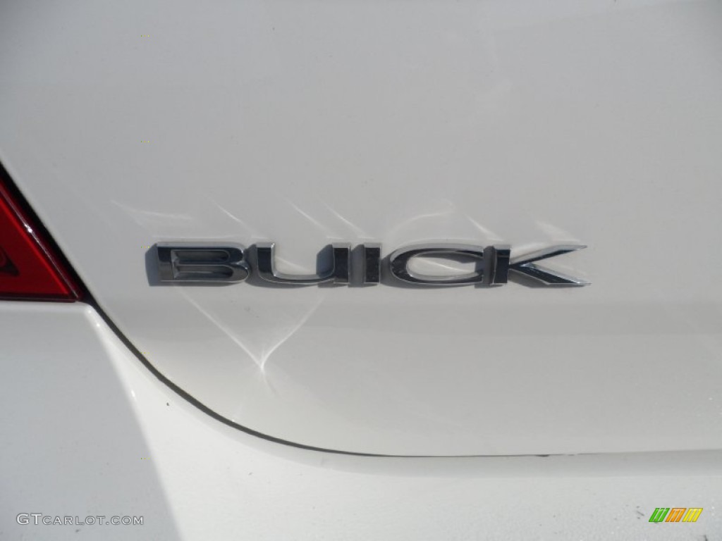 2008 Buick LaCrosse CXS Marks and Logos Photos