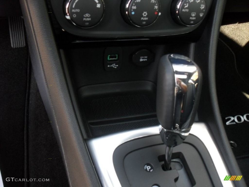 2012 Chrysler 200 Limited Sedan 6 Speed AutoStick Automatic Transmission Photo #55654688