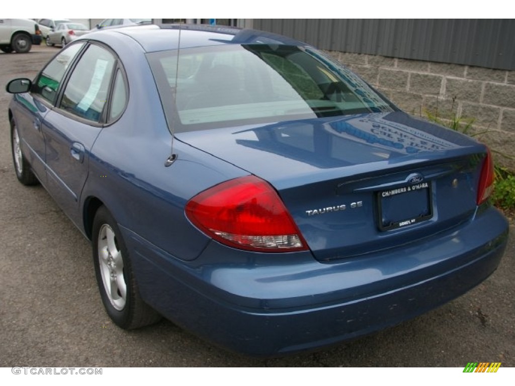 2004 Taurus SE Sedan - True Blue Metallic / Dark Charcoal photo #7