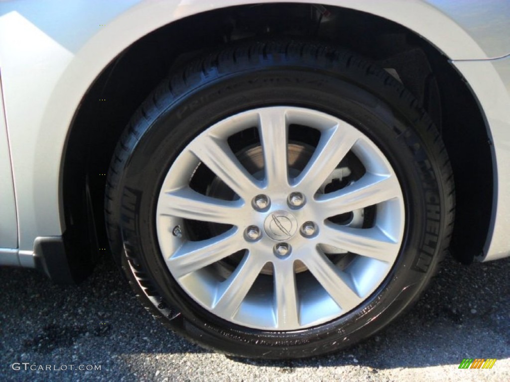 2012 Chrysler 200 Touring Sedan Wheel Photo #55655038