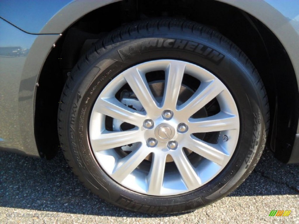 2012 Chrysler 200 Touring Sedan Wheel Photo #55655174