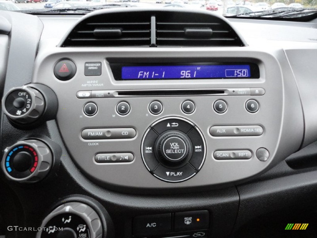 2010 Honda Fit Standard Fit Model Controls Photo #55656296