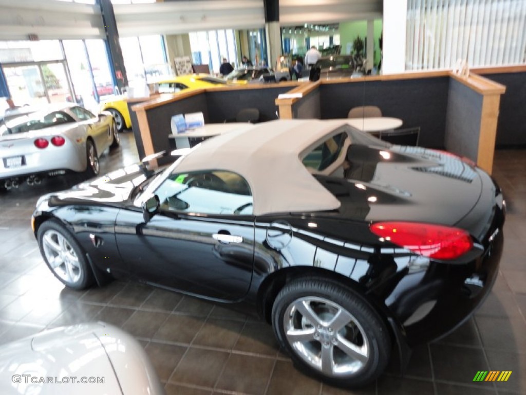 Mysterious Black 2007 Pontiac Solstice Roadster Exterior Photo #55657277